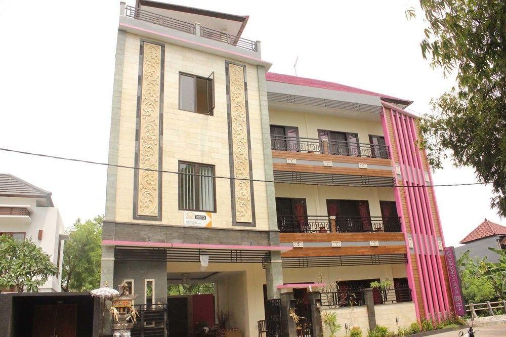 Ramantika Bali House Hotel Jimbaran  Exterior photo