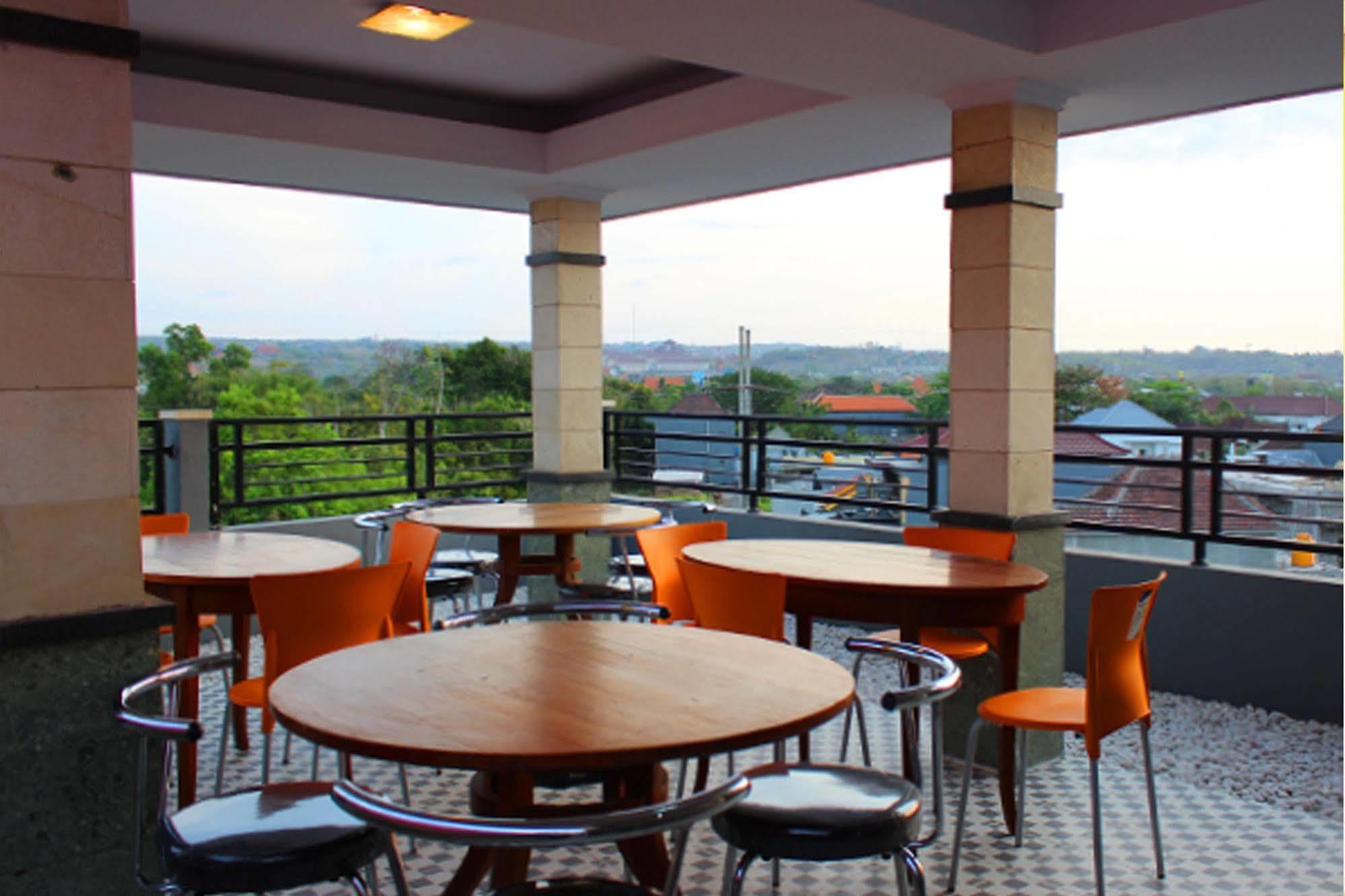 Ramantika Bali House Hotel Jimbaran  Exterior photo