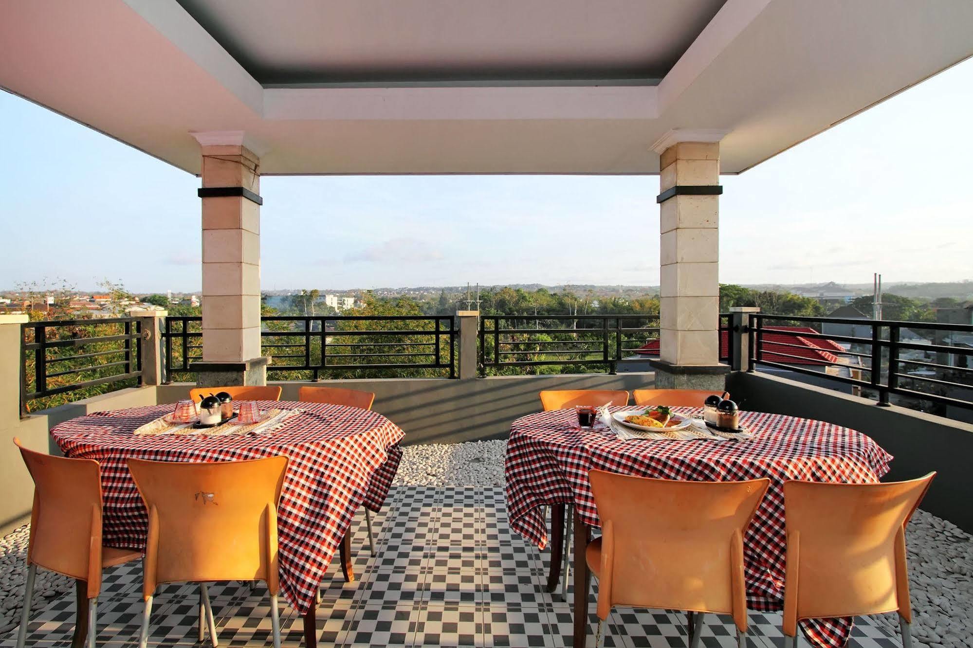 Ramantika Bali House Hotel Jimbaran  Exterior photo