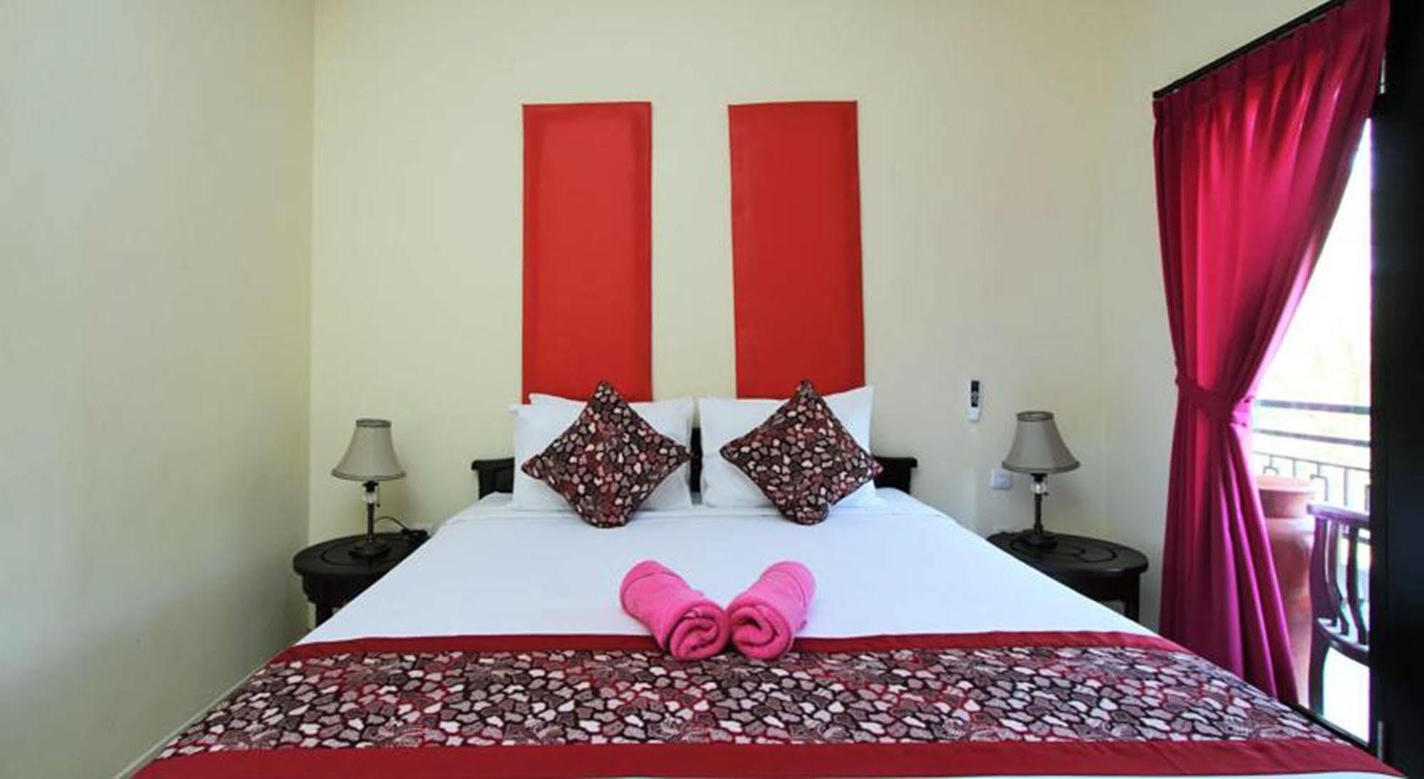 Ramantika Bali House Hotel Jimbaran  Exterior photo