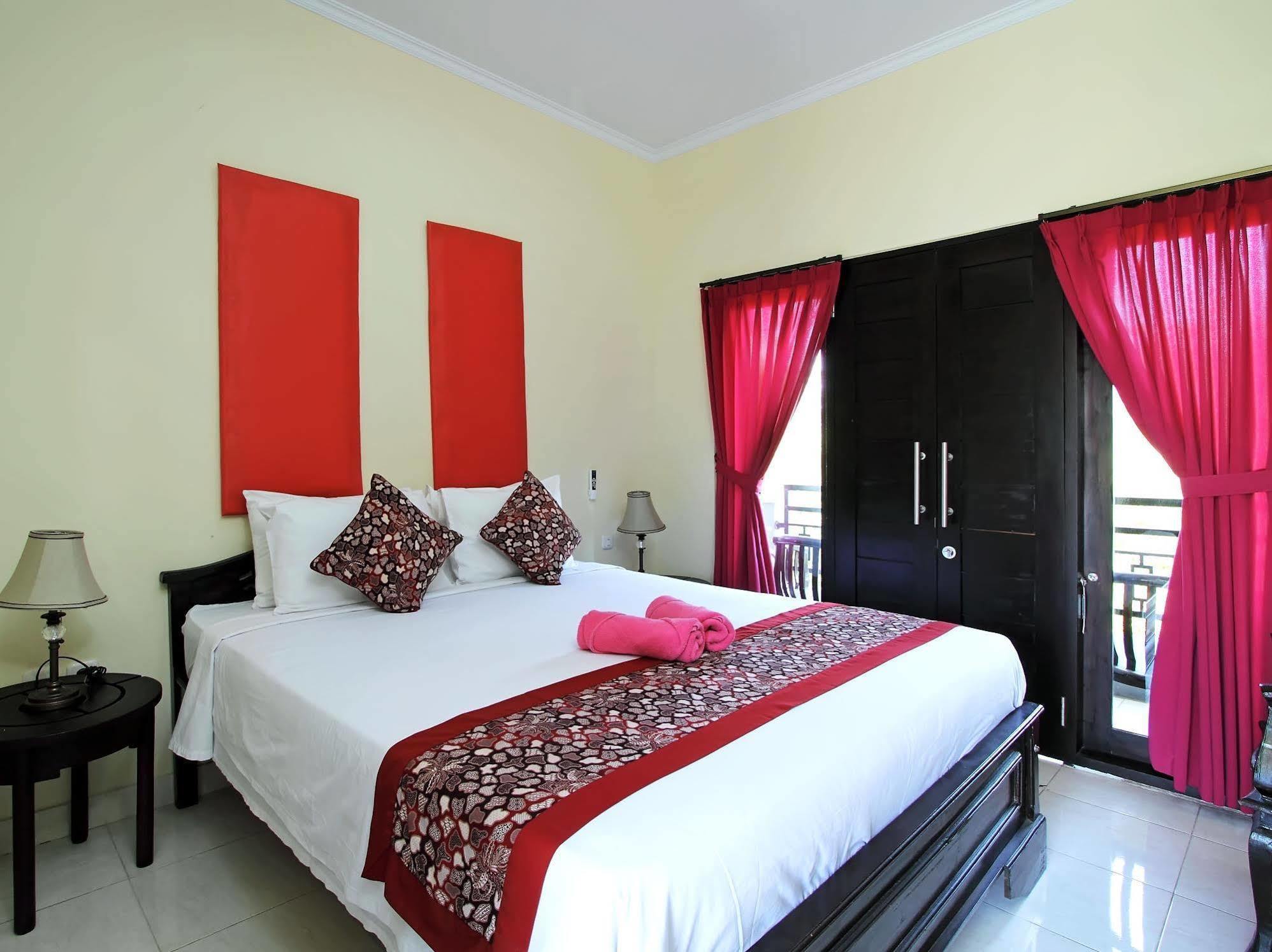 Ramantika Bali House Hotel Jimbaran  Exterior photo